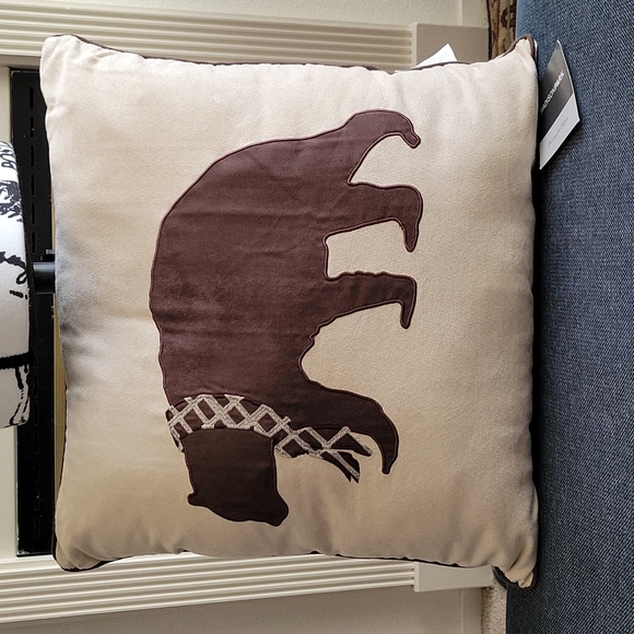 Madison Park Other - Madison Park Faux-Suede Bear Appliqué 20" Square Decorative Pillow